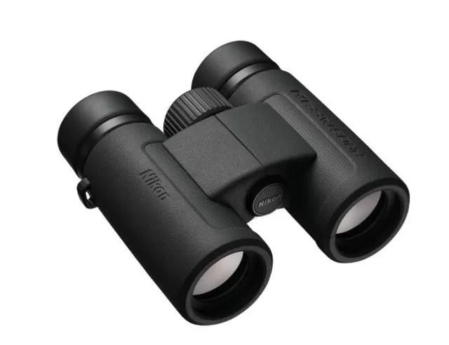 Binokulární dalekohled Nikon Prostaff P3 8x30